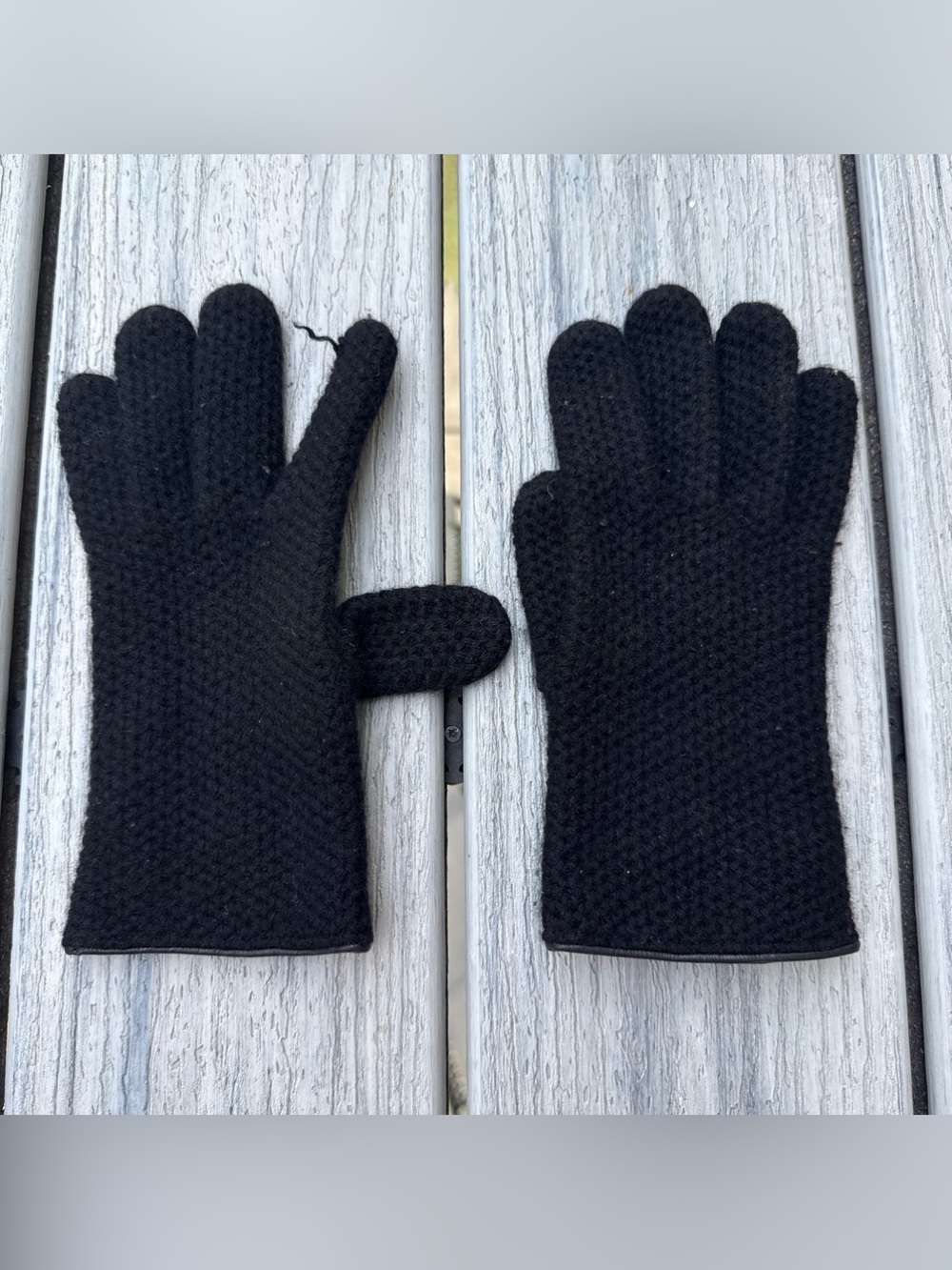 Portolano Black Cashmere Women's Gloves